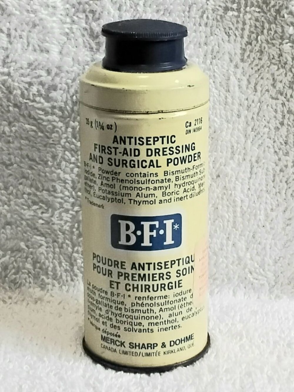Vintage B.F.I. Antiseptic First Aid Dressing and Surgical Powder Lot 2668-W!!